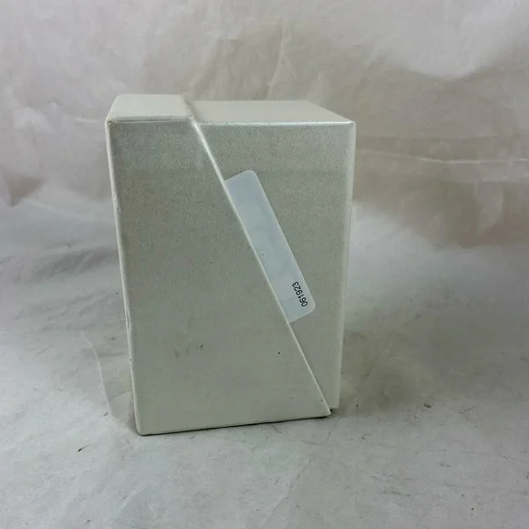 Jessica Simpson Crystal Accented Woman's Watch JW0002GD Gold Pearl 35mm NEW READ - Picture 6 of 9